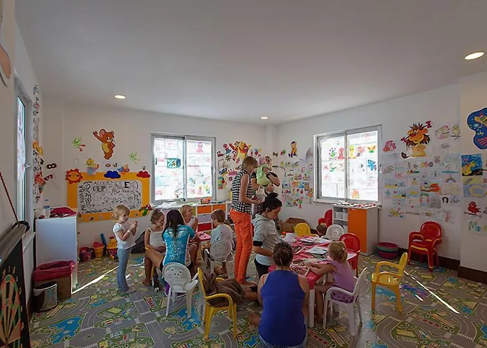 Sea Shell & אתר נופש 5*