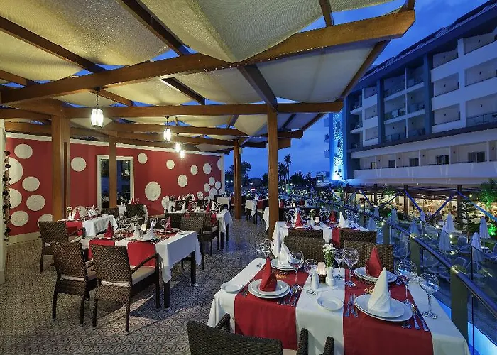 Üdülőközpont Sea Shell & 5*