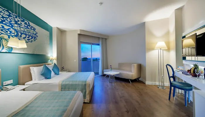 Üdülőközpont Sea Shell & 5*